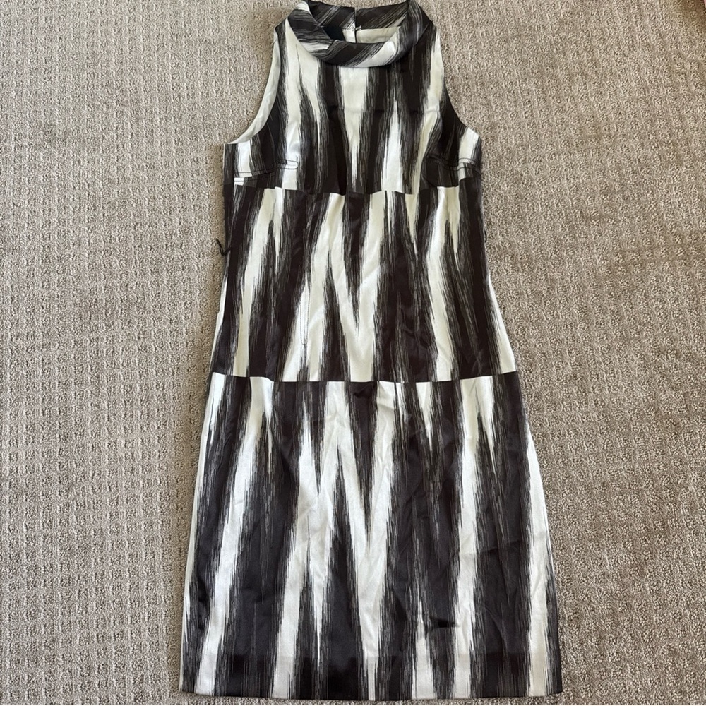 Carlisle sleeveless dress, cowl neck, Brown and white abstract Size 6